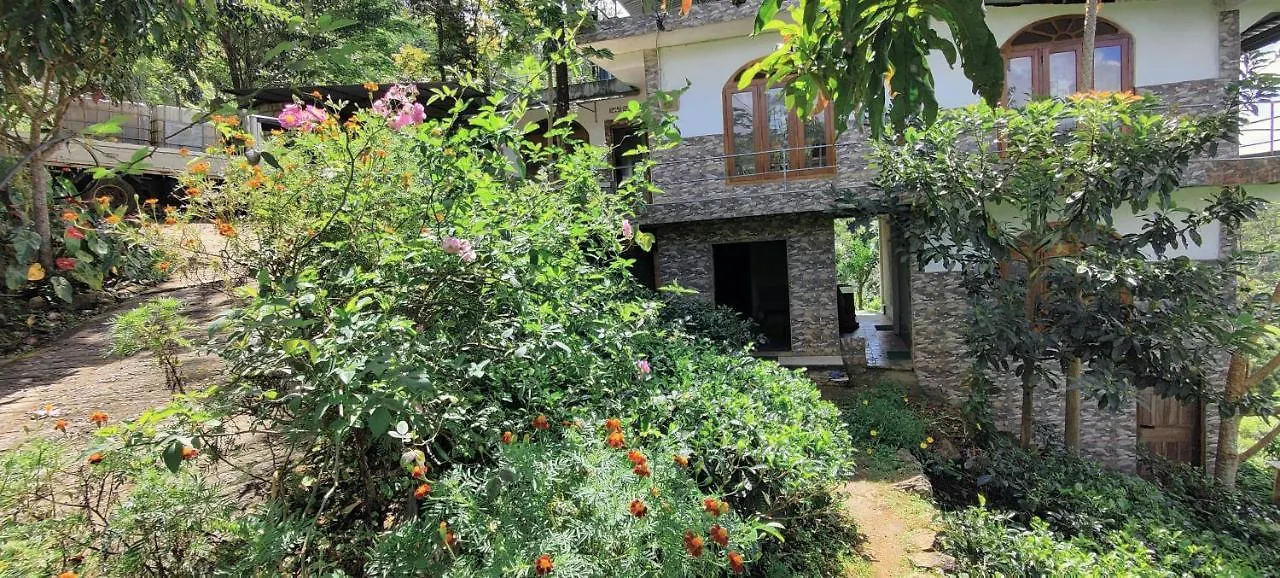 Rohana Estate Lodging & Camping Kandy Homestay