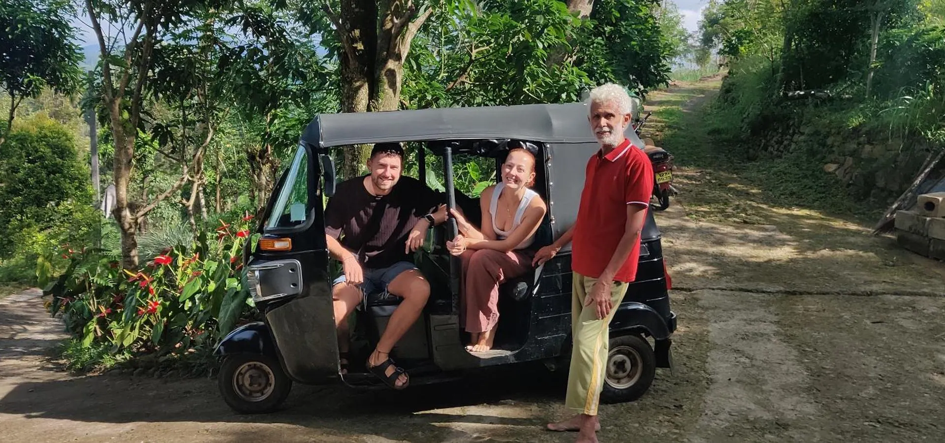 Rohana Estate Lodging & Camping Kandy Homestay