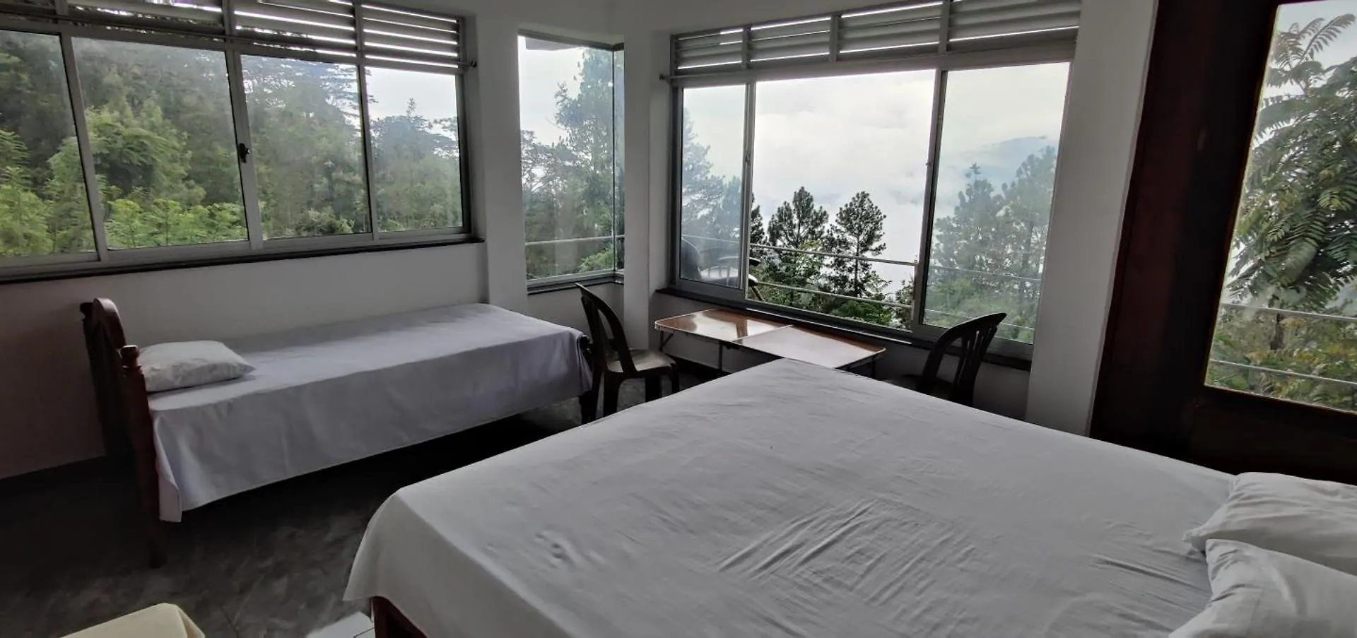Rohana Estate Lodging & Camping Kandy Homestay