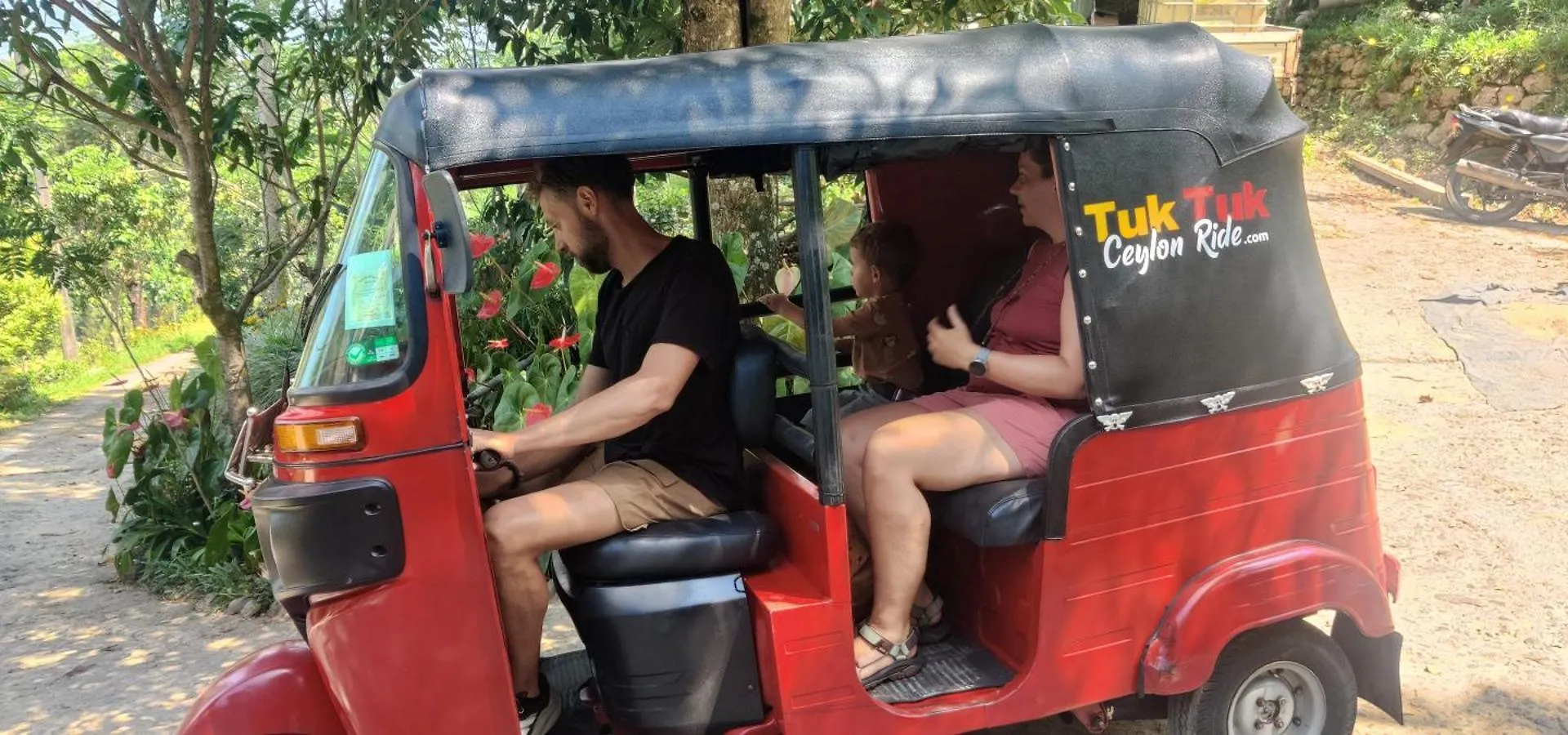 Rohana Estate Lodging & Camping Kandy Sri Lanka